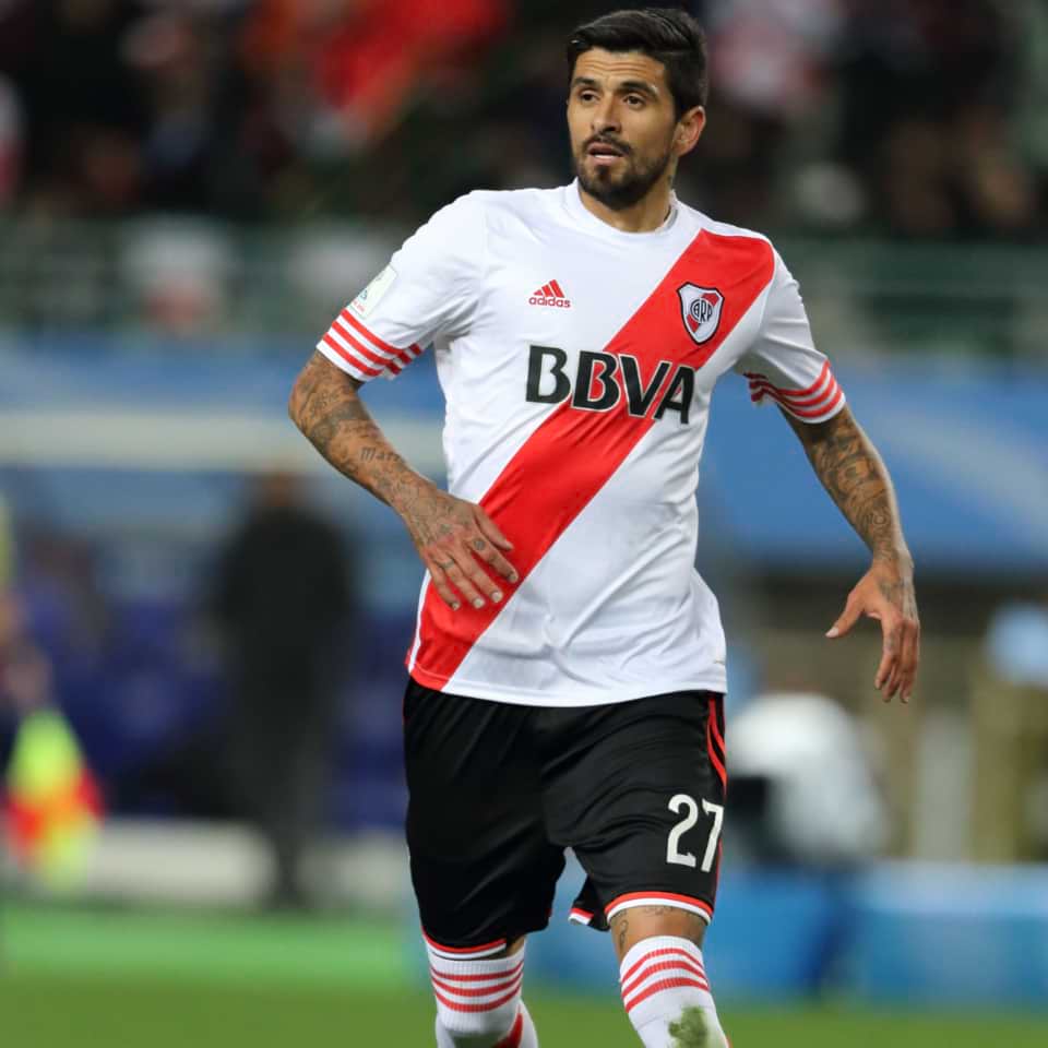 Lucho Gonzalez + Pennant – River Plate – Match issue – 2015 – FIFA Club World Cup - Imagen 11