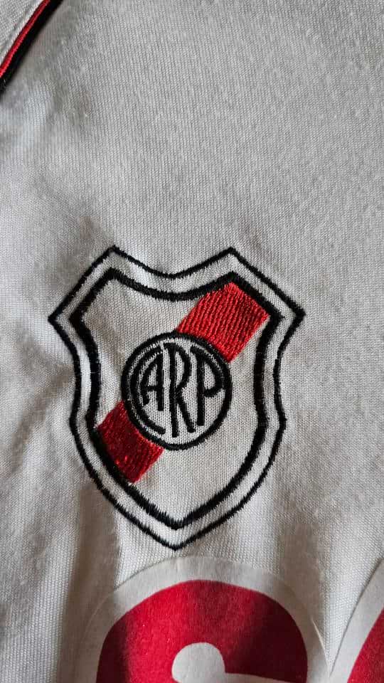Enzo Francescoli match worn jersey – River Plate – Torneo Apertura 1995 - Image 8