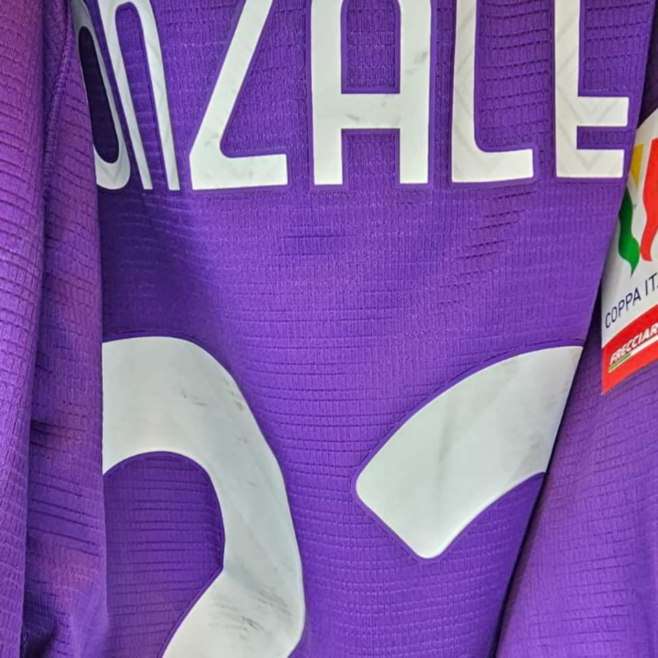 Nico Gonzalez – Fiorentina – Match worn unwashed signed – Serie A 2022 - Image 6