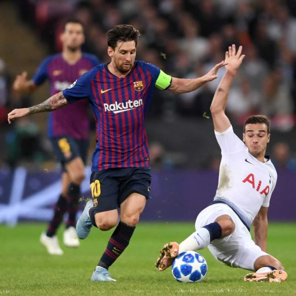 Lionel Messi – Barcelona FC – Champions League – Match Issue + Captain Ribbon - Image 11