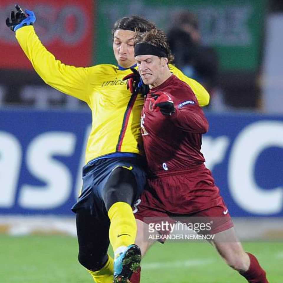 Ibrahimovic – Barcelona FC – Champions League – Match Issue - Image 12