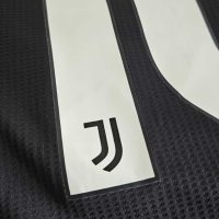 Paulo Dybala – Juventus – Match issue + Captain ribbon – Champions League 2021 - Imagen 13