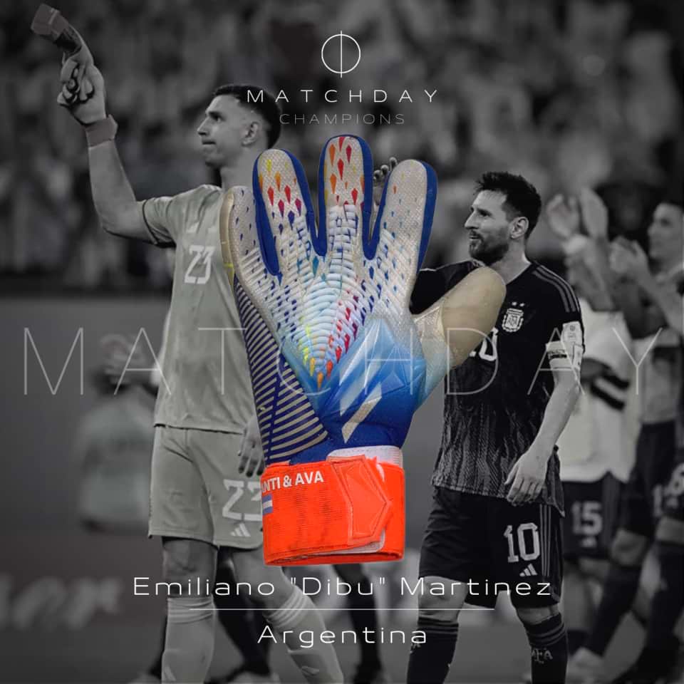 Emiliano Martinez – Left glove – FIFA World Cup Qatar 2022
