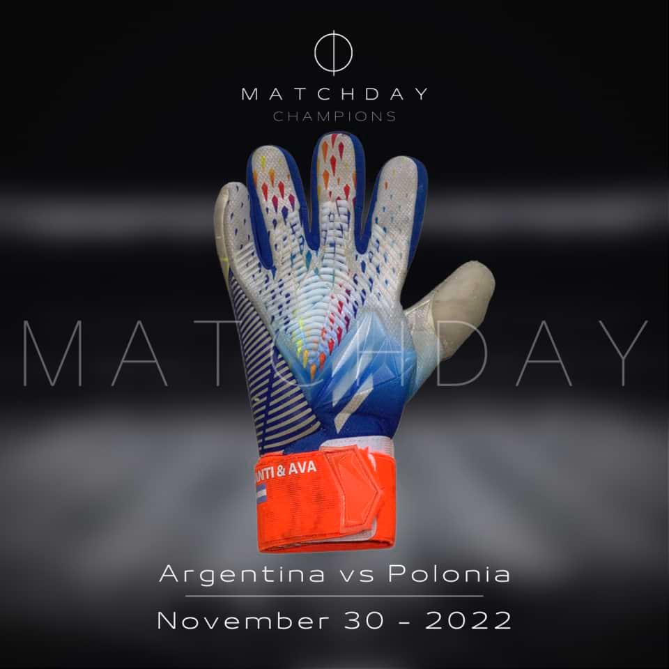 Emiliano Martinez – Left glove – FIFA World Cup Qatar 2022 - Image 4
