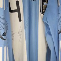 Nicolas Burdisso – Match worn – Signed by Messi – Amistoso internacional - Imagen 6