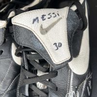 Lionel Messi match worn training boots – FIFA Youth World Cup 2005 - Imagen 17