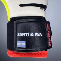 Emiliano Martinez – Match worn gloves – Aston Villa – Premier League 2024 - Imagen 7
