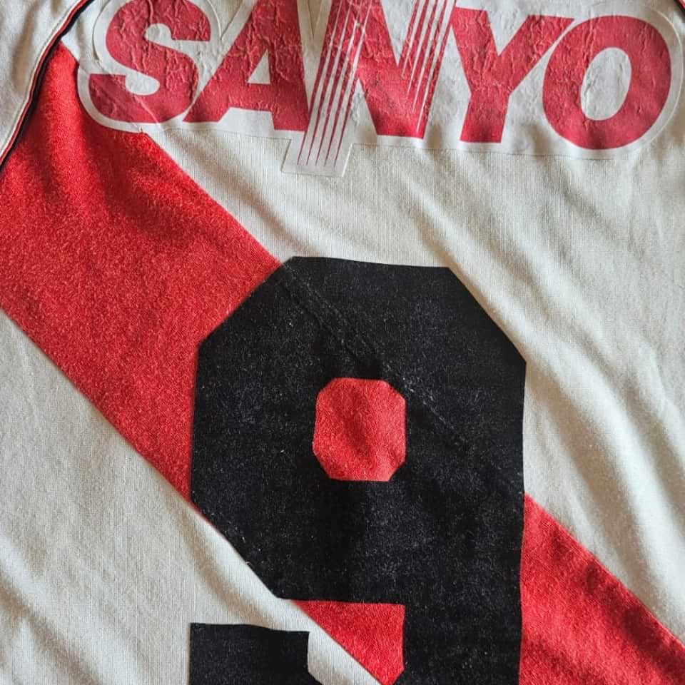 Enzo Francescoli – River Plate – Match worn shirt – Torneo Apertura 1995 - Image 15