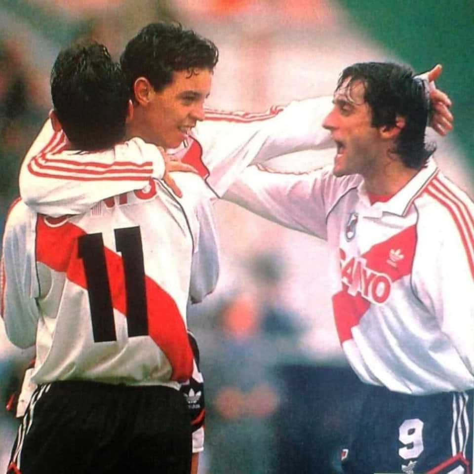 Enzo Francescoli – River Plate – Match worn shirt – Torneo Apertura 1995 - Image 17