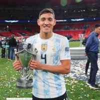 Nahuel Molina – Argentina – Finalissima 2022 – Match Issued jersey + Training bib (Pechera) - Imagen 9