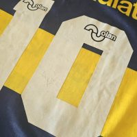 Diego Armando Maradona – Boca Juniors – Torneo Apertura 1995 – MATCH WORN JERSEY - Imagen 17