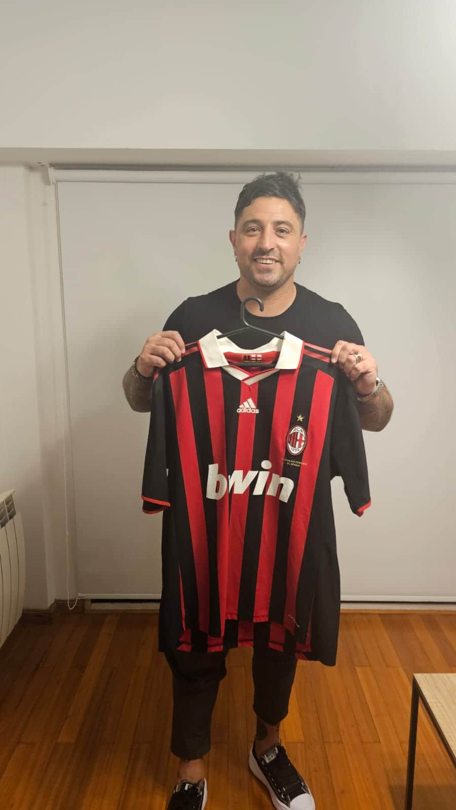 Ronaldinho – AC Milan – Serie A 2009/10 – MATCH WORN JERSEY – P. ALVAREZ COLLECTION - Imagen 6