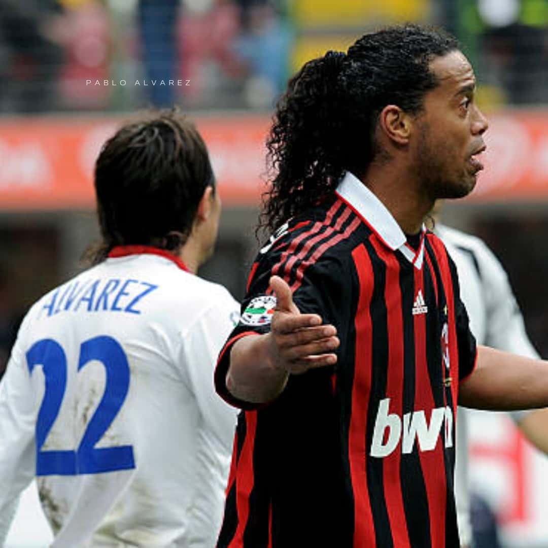 Ronaldinho – AC Milan – Serie A 2009/10 – MATCH WORN JERSEY – P. ALVAREZ COLLECTION - Imagen 28