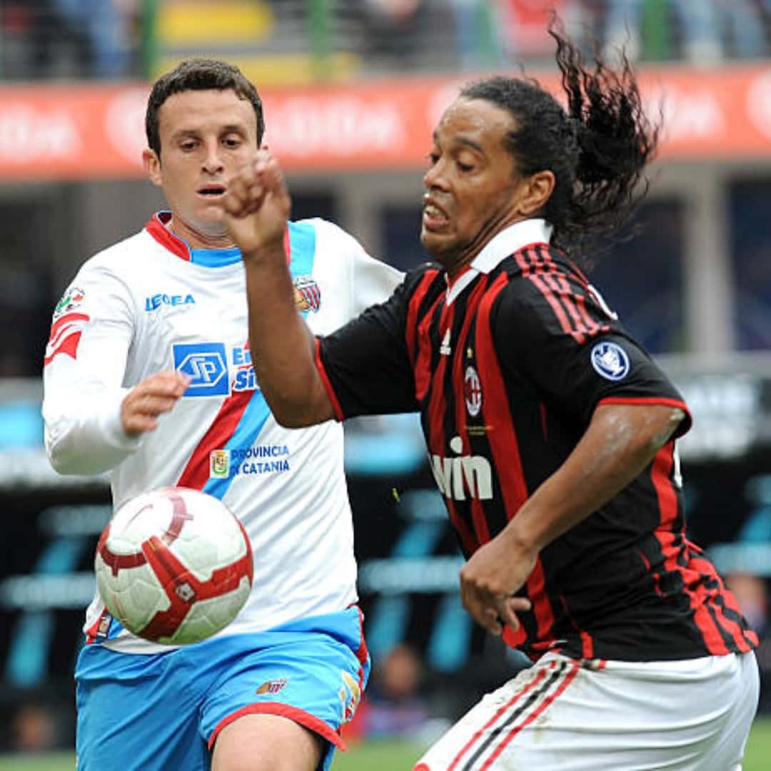 Ronaldinho – AC Milan – Serie A 2009/10 – MATCH WORN JERSEY – P. ALVAREZ COLLECTION - Imagen 25