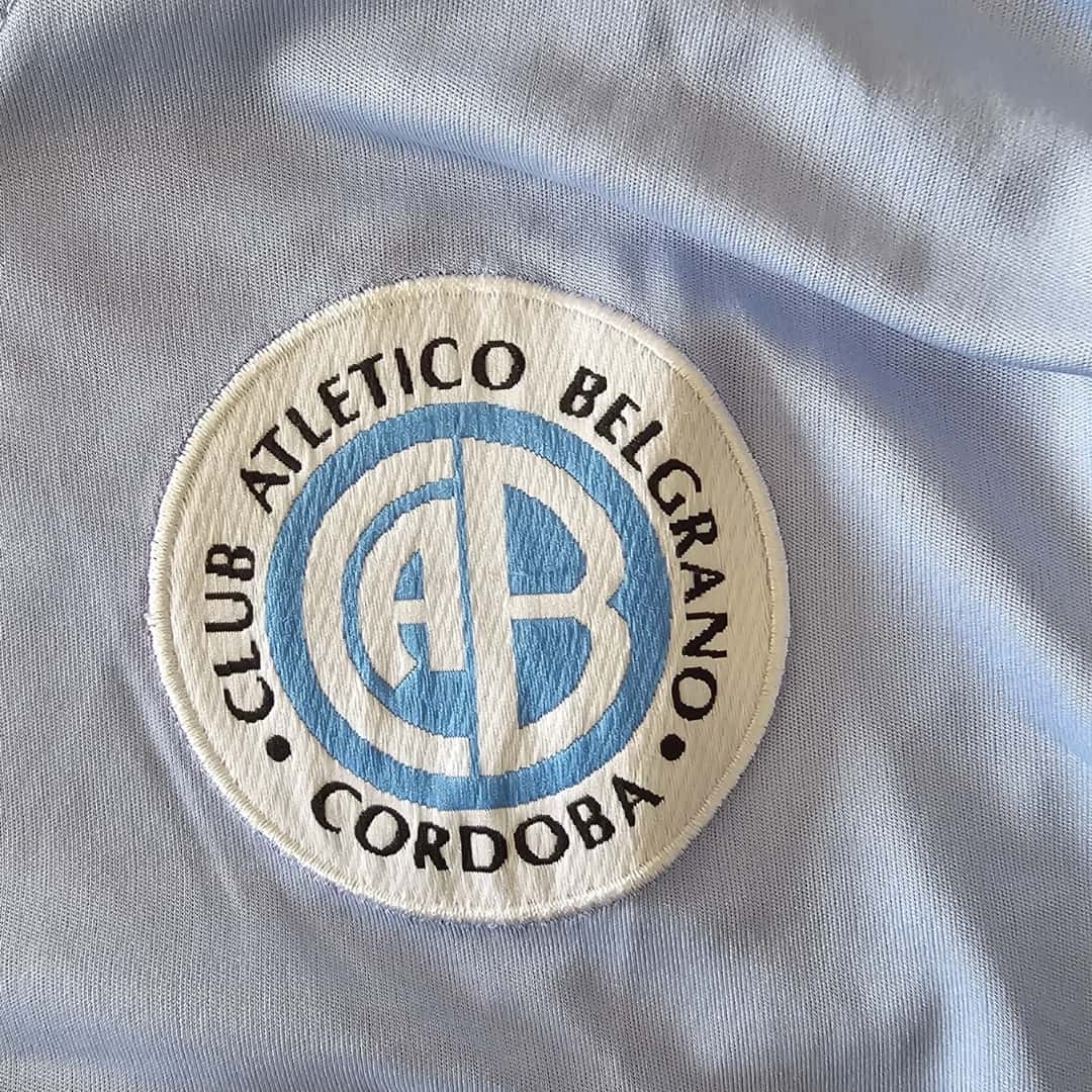 César Pereyra – Belgrano – Torneo Apertura 2011 – MATCH WORN JERSEY – COLECCIÓN JUAN ELUCHANS - Imagen 12
