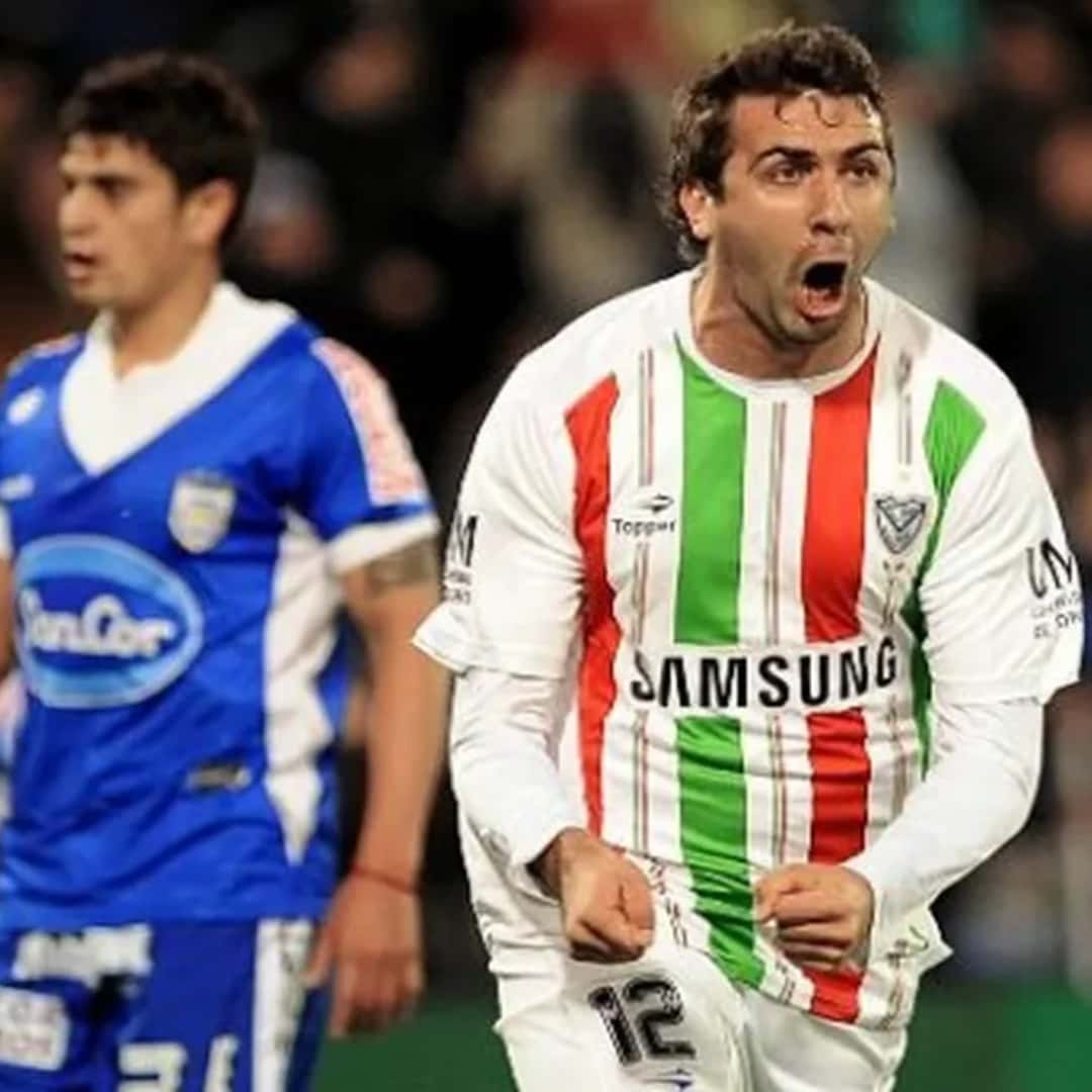 Lucas Pratto – Velez Sarsfield – Torneo inicial 2013 – MACTH WORN JERSEY – COLECCIÓN JUAN ELUCHANS - Imagen 10