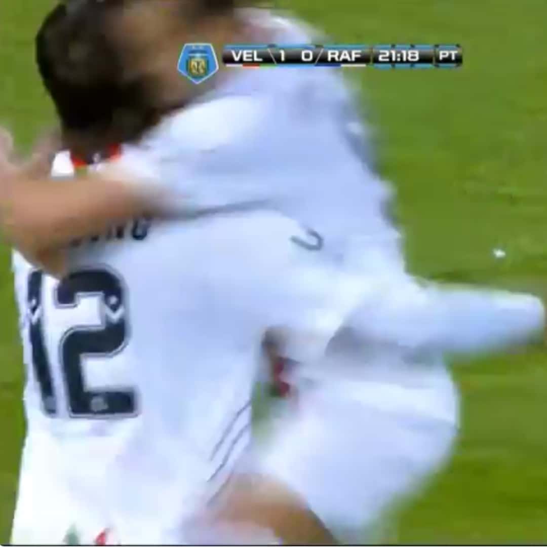 Lucas Pratto – Velez Sarsfield – Torneo inicial 2013 – MACTH WORN JERSEY – COLECCIÓN JUAN ELUCHANS - Imagen 13